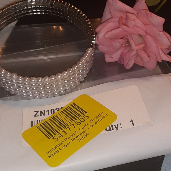 🤍NWT Multi Layer Braclet 3 for$30🤍 - Picture 7 of 8